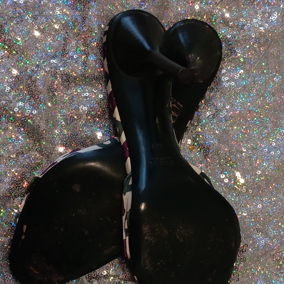 Shoes - Picture 3 of 3